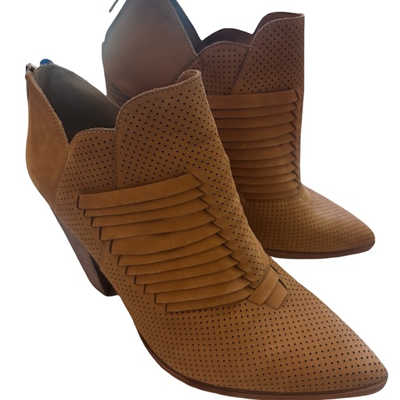 Vince Camuto Levana Tan Women's Ankle Boots Sz 10 - Picture 2 of 12